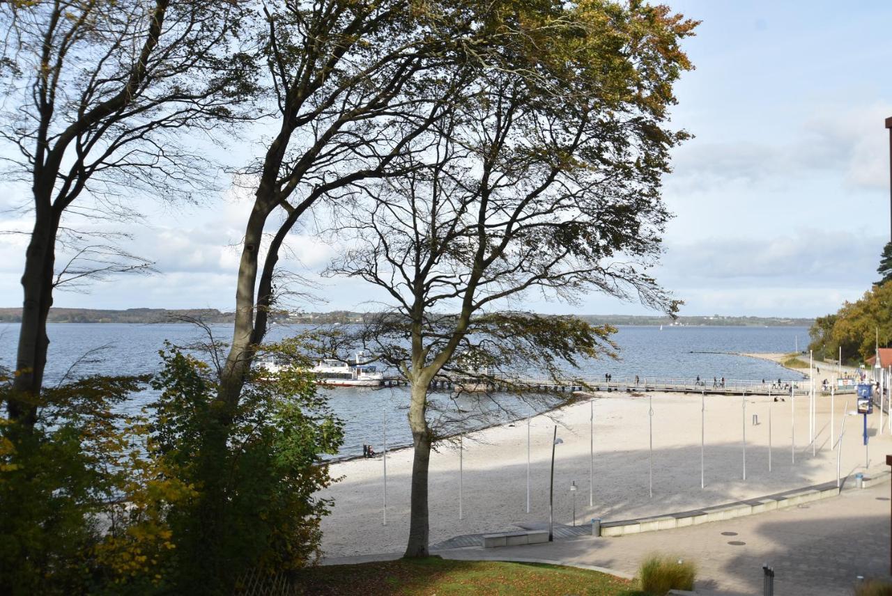 Strandblick Mit Strandkorb & Fahrraedern Gluecksburg Luaran gambar