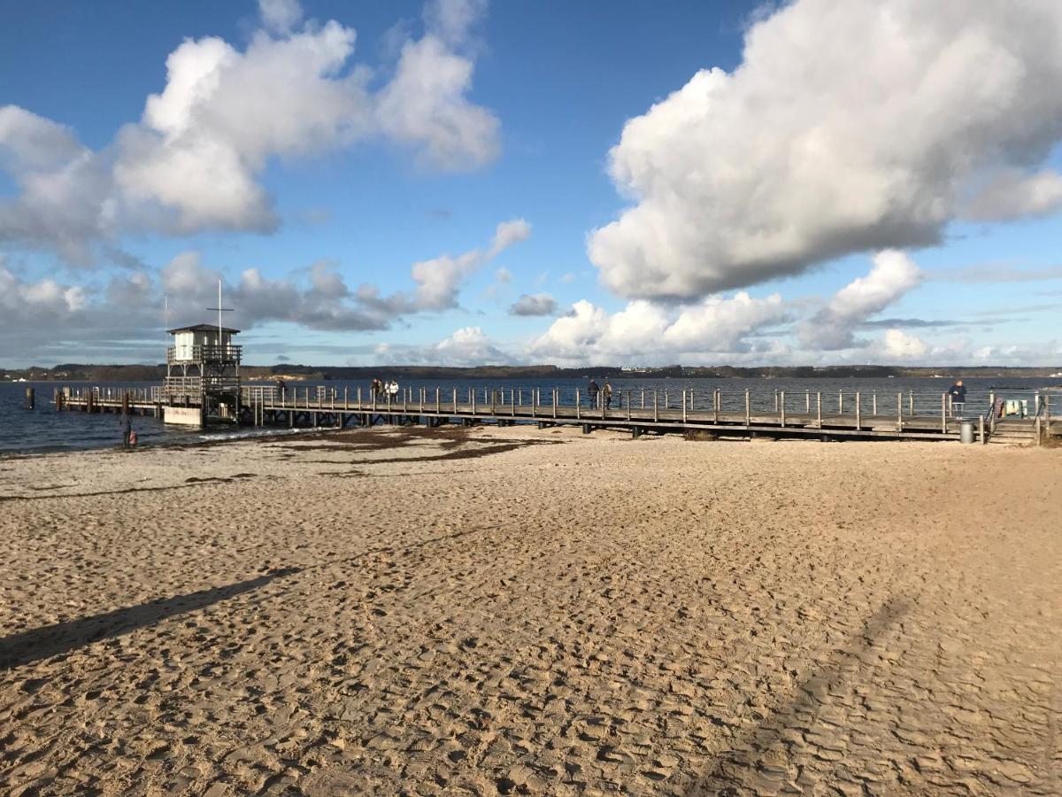 Strandblick Mit Strandkorb & Fahrraedern Gluecksburg Luaran gambar