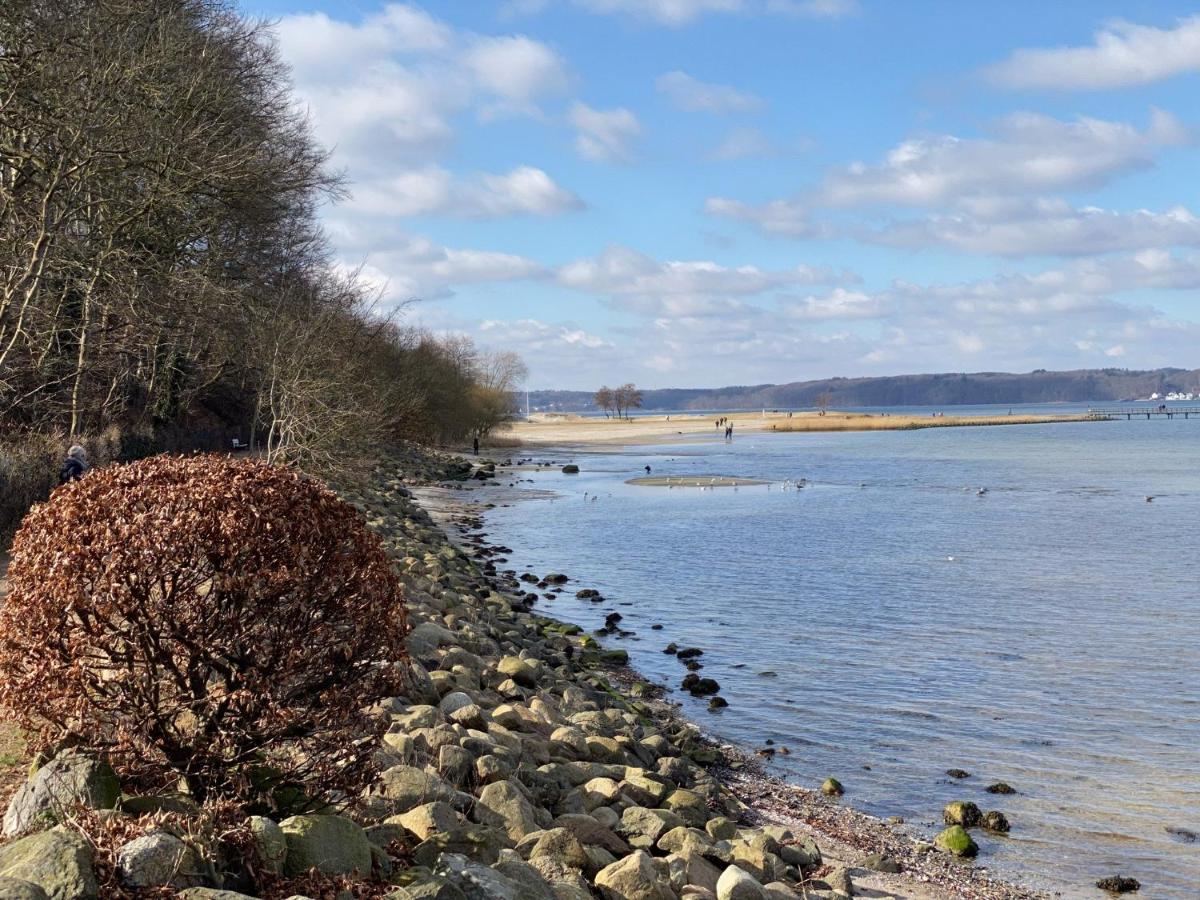 Strandblick Mit Strandkorb & Fahrraedern Gluecksburg Luaran gambar