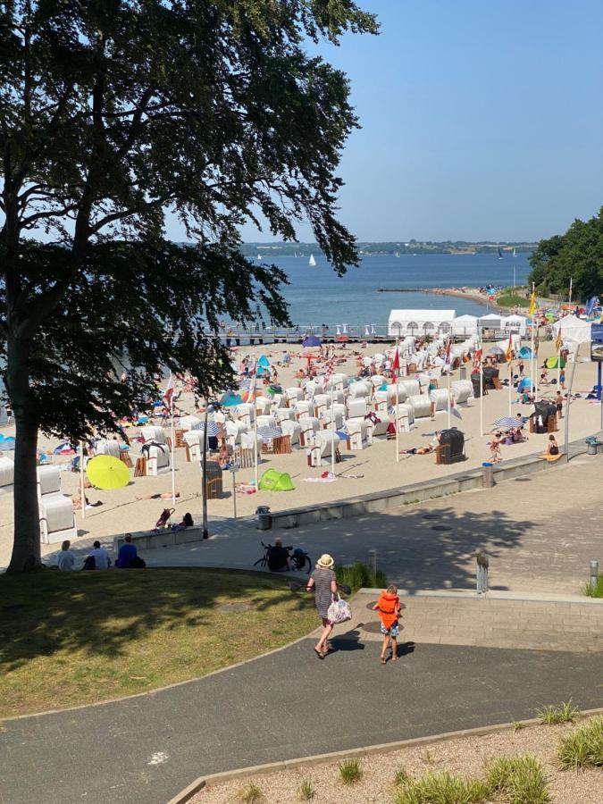 Strandblick Mit Strandkorb & Fahrraedern Gluecksburg Luaran gambar